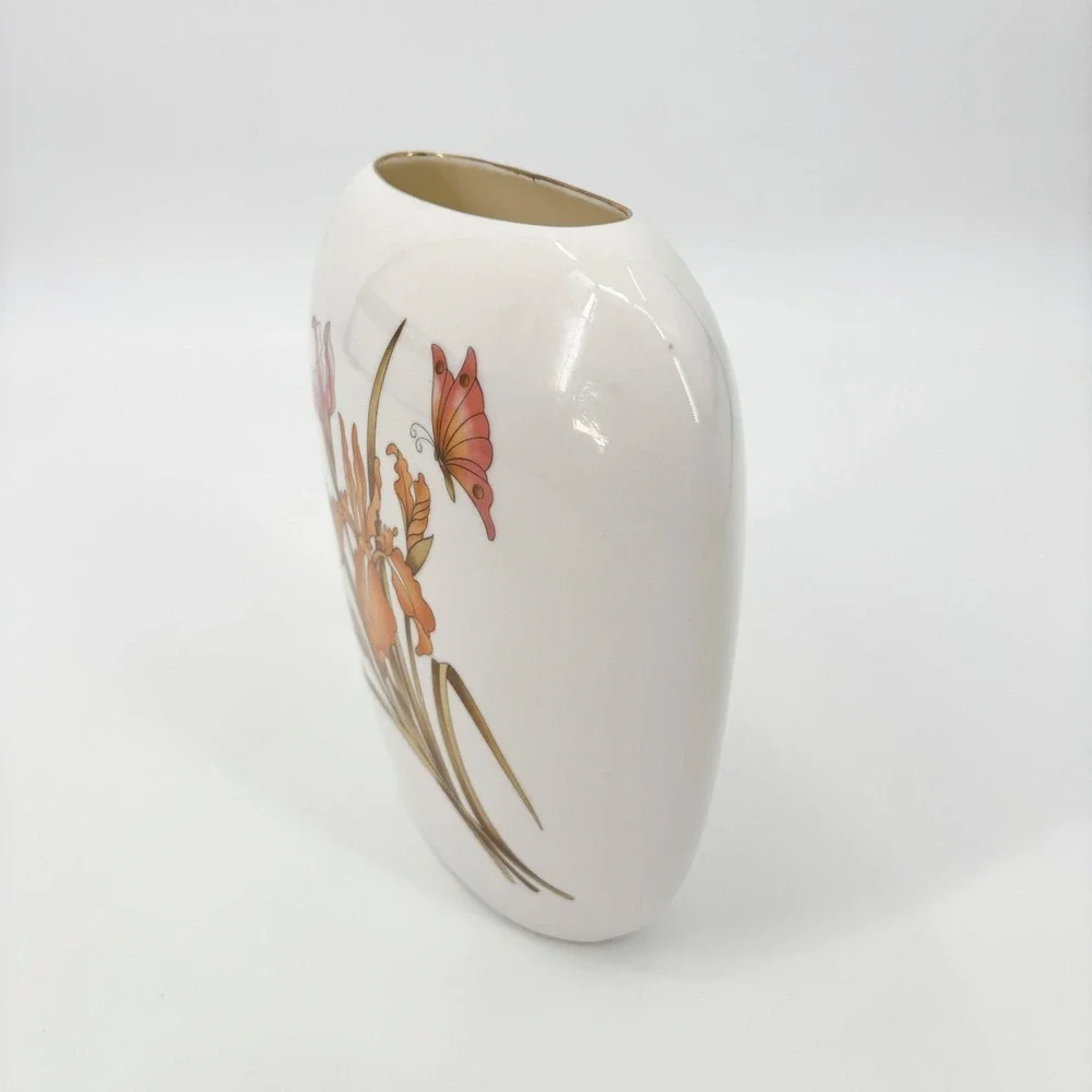 Vintage Floral Ginger Jar Vase – Creamy White with Orchid, Butterfly, Gold‎ Trim